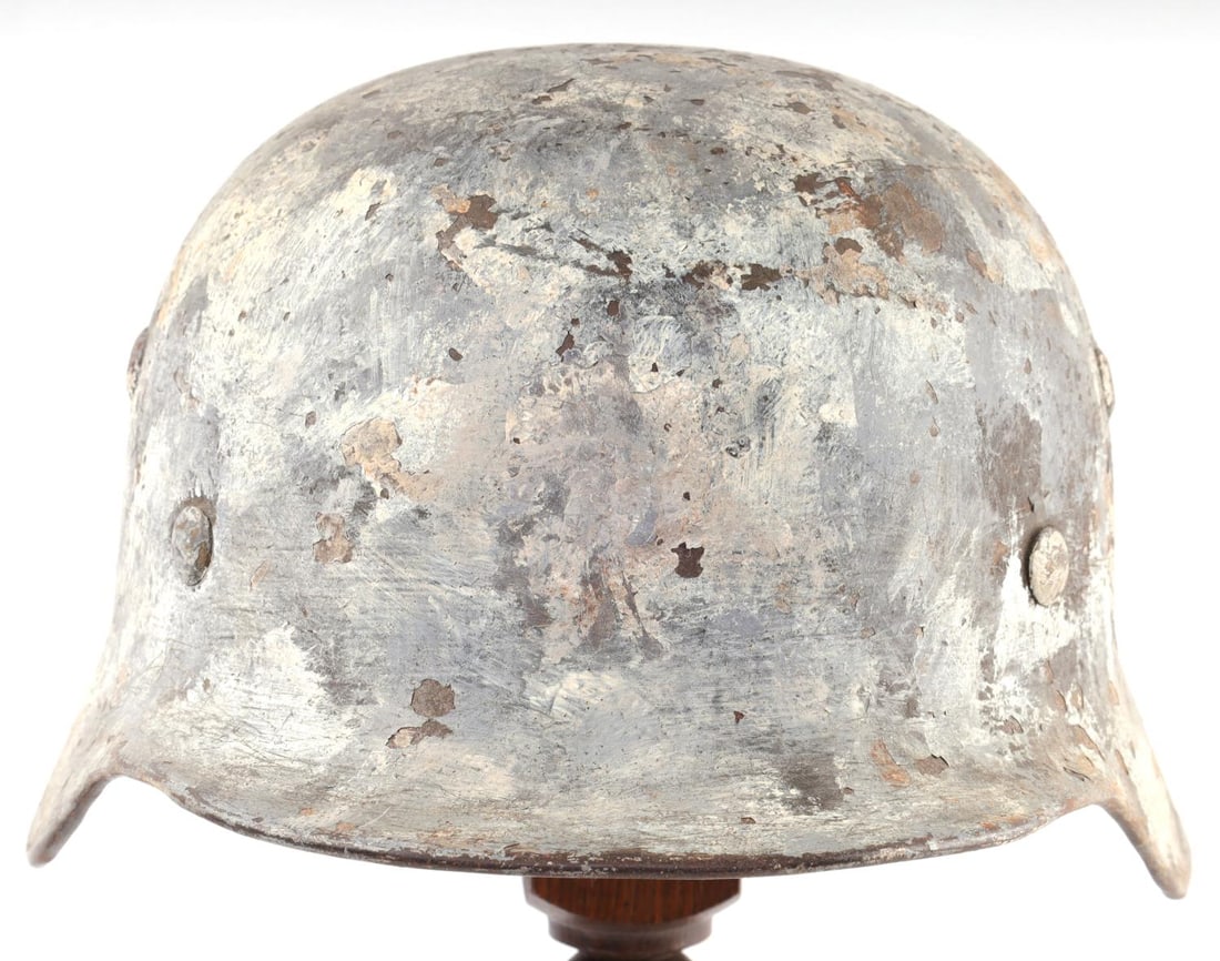 WWII GERMAN REICH KRIEGSMARINE DECAL M35 STAHLHELM: WWII German Reich Kriegsmarine single decal M35 camo Stahlhelm combat helmet. Interior features a fully intact leather liner with eight fingers and swivel bales. Liner is stamped 56 for the size. Inte