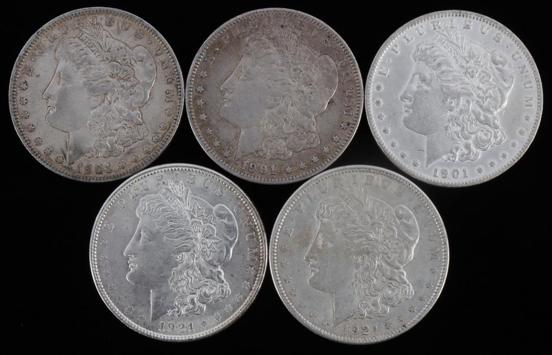 LOT 5 MORGAN SILVER DOLLAR US COINS 1901 & 1921: Three 1901 Morgan dollars and two 1921 Morgan dollars, all 90% silver constitutional coins. Condition ungraded, approx. EF or better THIS LOT HAS A RESERVE.