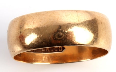 14KT YELLOW GOLD RING 4.2 GRAMS SIZE 7
