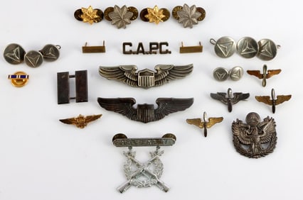 US MILITARY LAPEL CAP PINS AND BUTTON LOT OF 25