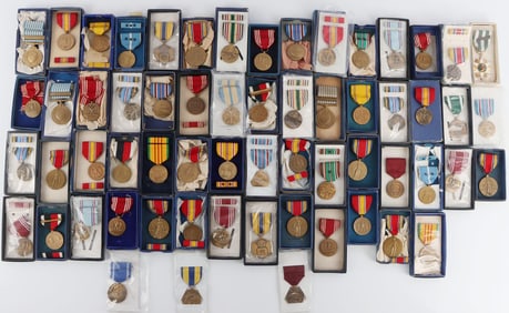 LOT OF 60 MEDALS WWII US KOREAN VIETNAM WAR