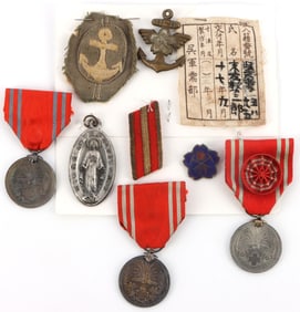 WWII GI BRINGBACK JAPANESE MEDALS & INSIGNIA