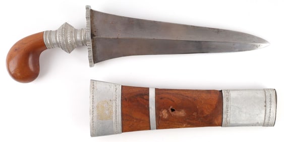 20TH CENT MALAY BADEK DUELING DAGGER & SCABBARD