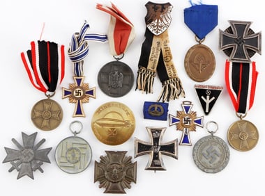WWI & WWII GERMAN REICH BADGES & MEDALS