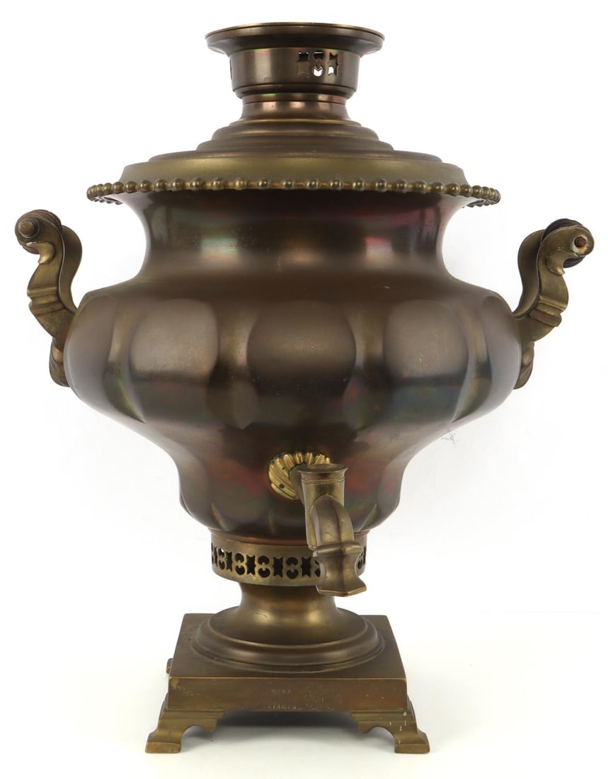 TULA BATASHEV BRASS SAMOVAR 19TH C RUSSIA: Imperial Russian Brass Samovar by N. I. Batashev, Tula, Russia, 19th century. Base and lid are stamped Tula Batashev in Cyrillic characters. Sold as-is. 0