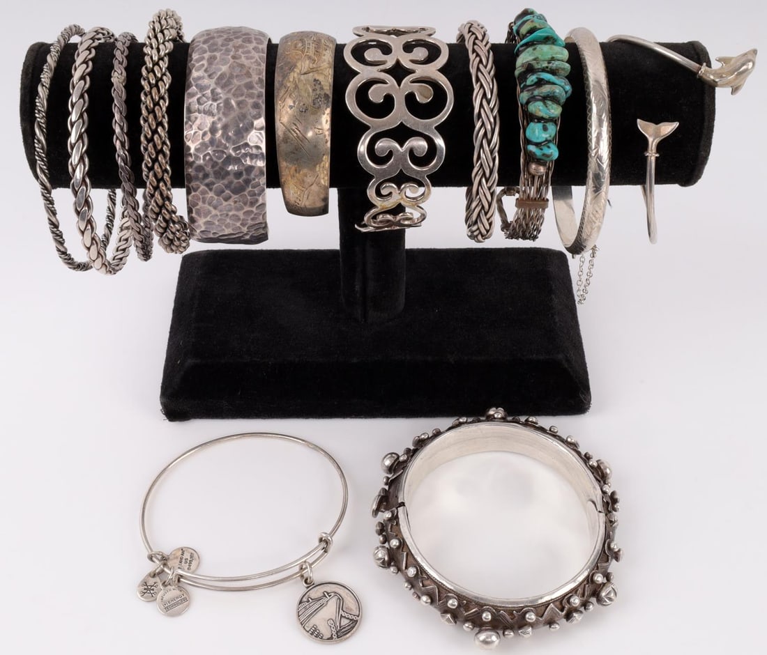 DEALERS LOT 13 STERLING SILVER BRACELETS: All stamped or acid tested for sterling. Total weight 259..8 This lot has a reserve.