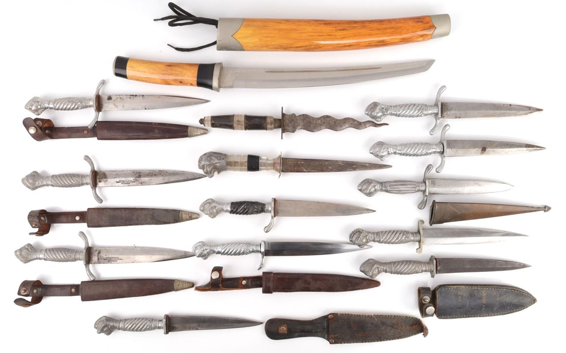 ANTIQUE DAGGER & KNIFE LOT: As photographed, and sold "as is." 0