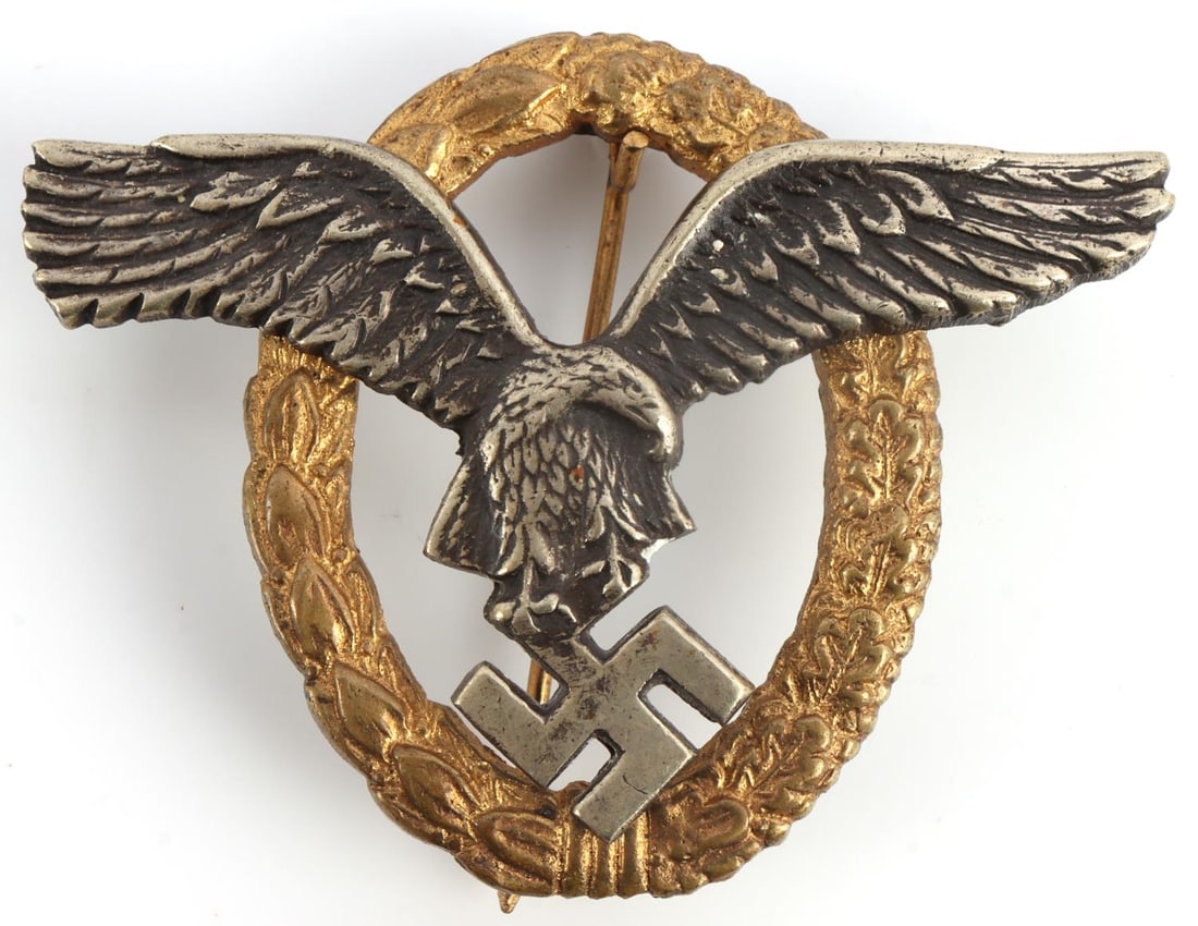 WWII GERMAN LUFTWAFFE PILOT OBSERVER BADGE: Measures 2 inches. No maker's mark. Unauthenticated, sold as is. 0