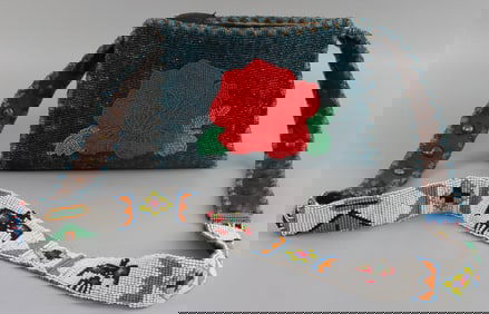 VINTAGE BEADED NATIVE AMERICAN HAND BAG PURSE