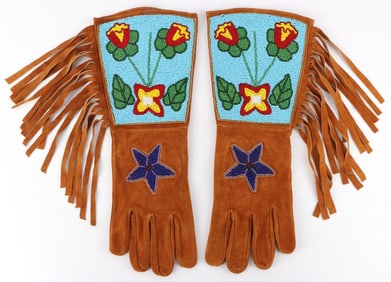 PLATEAU GAUNTLETS NATIVE AMERICAN BEADED GLOVES