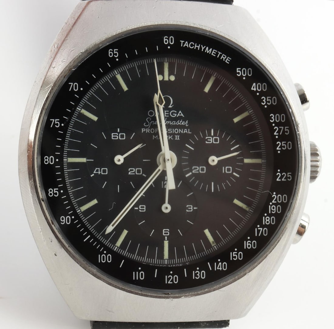 OMEGA SPEEDMASTER PROFESSIONAL MARK II WATCH: After market band. In good running condition. Serial number 31626208, 17 jewels automatic movement. Case measures 44 millimeters including the crown and 41 without.