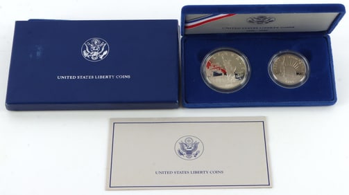 1986 US MINT LIBERTY SILVER DOLLAR HALF DOLLAR SET