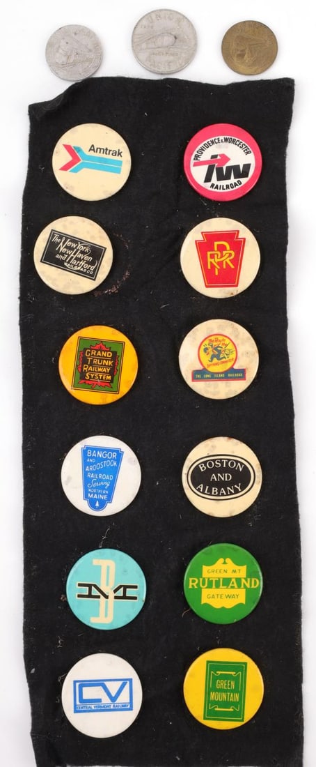 12 DIFFERENT RAILROAD TRAIN PINBACK BUTTON & TOKEN: All different pinbacks, plus New Haven and Union Pacific tokens.