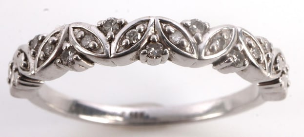10K WHITE GOLD DIAMOND BAND RING SZ 7