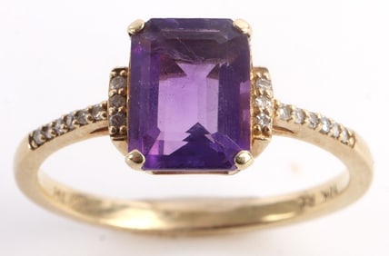 10K YELLOW GOLD AMETHYST DIAMOND COCKTAIL RING