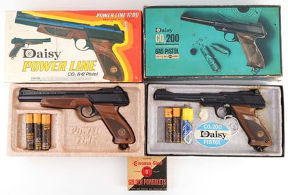 2 BOXED DAISY POWERLINE & CO2 200 BB PISTOL LOT