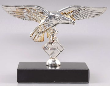 WWII GERMAN LUFTWAFFE EAGLE DESK ORNAMENT