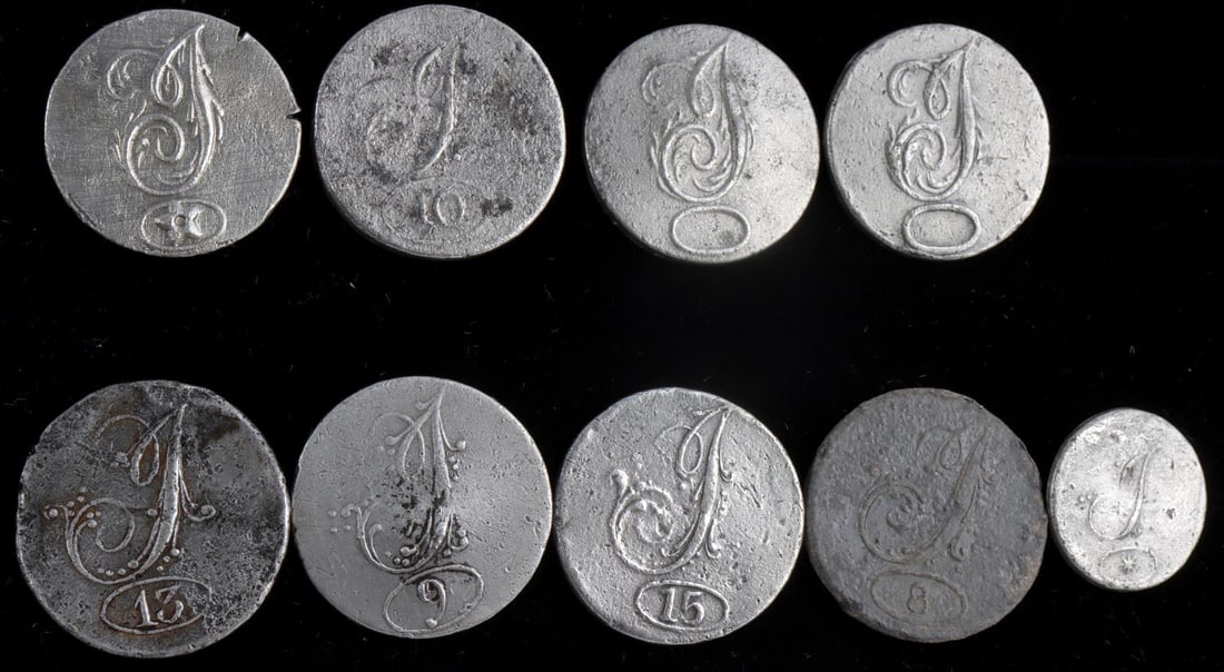 9 WAR OF 1812 SCRIPT I & NUMBERED INFANTRY BUTTONS: A1 piece cast pewter, 2 are GI 36 D 21 mm, empty oval, these are extremely fine, non-dug, a 14 mm cuff button with star, 21 mm GI 36 A2, star, very fine, and 5 F/VF, GI 34 numbered 8, 15, 9, 13 and 10