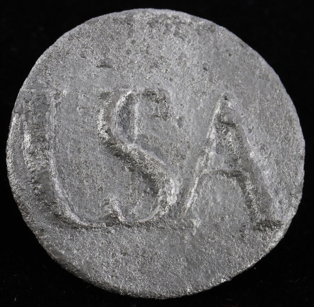 REVOLUTIONARY WAR CONTINENTAL ARMY USA BUTTON: blank back 1 piece, pewter, 25 mm, Albert's GI 2 A, very fine non dug condition. From the lifetime collection of Dr. Lou Hill, Tallahassee, Fl.