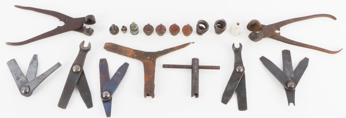 CIVIL WAR GUN TOOL LOT CONFEDERATE UNION SHARPS: Includes a confederate Enfield tool, Sharps tools, bullet molds and more, as photographed. Ex-dealer stock.