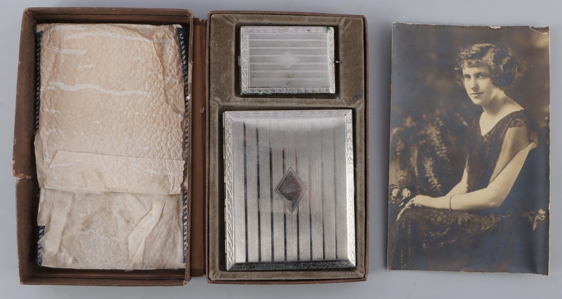 WOMENS ANTIQUE CIGARETTE AND MATCHBOOK CASES: With original box and photo of owner. Very good condition.