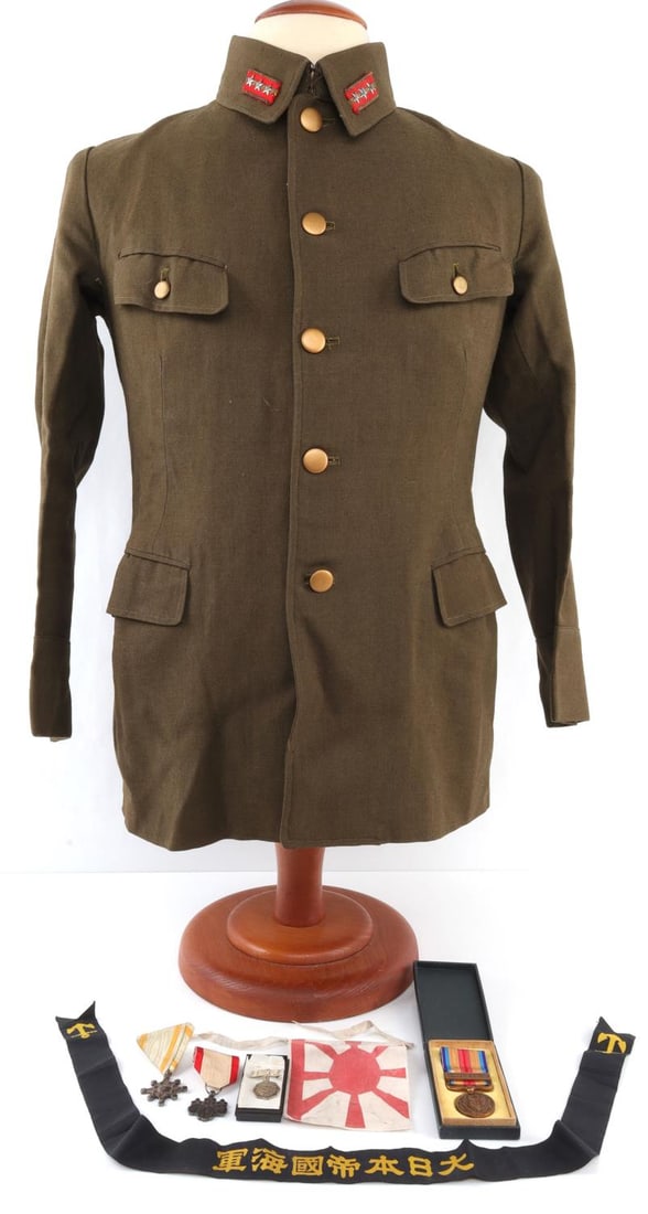 WWII IMPERIAL JAPAN CAPTAIN TUNIC WAR MEDAL LOT: Lot of 7 items. Includes jacket with collar tabs of an Imperial Japanese Army captain, a cased 1937 Marco Polo Bridge Incident war medal, Order of the Rising Sun 8th Class medal, Order of the Sacred T