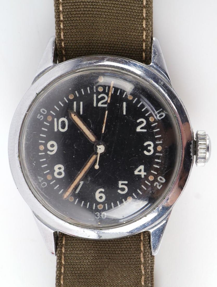 WWII US AIR CORPS A-11 HACK WATCH BY WALTHAM: Standard issue. Case measures 33mm without crown. Very good condition. Starts and holds time.