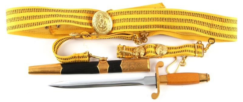 1953 POST WAR SOVIET RUSSIAN NAVAL DRESS DAGGER: 13.5 inches total length, ricasso inscribed with Cyrillic ?ZiK? in Zlatoust within a triangle and 'N14180'. Dagger, scabbard and hangers are in very good condition.
