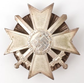 WWII GERMAN WAR MERIT CROSS 1ST CLASS SWORDS BADGE
