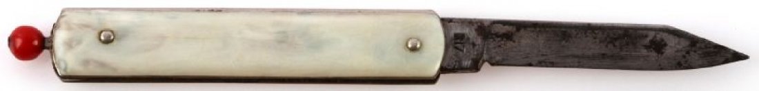 VINTAGE REMINGTON R17 BALL PULL AUTOMATIC KNIFE: Vintage Remington Ball Pull automatic pocket knife. Patent date 11-9-37. Some sharpening marks and dark spots to blade, but overall sharp and in good condition, with a strong spring.