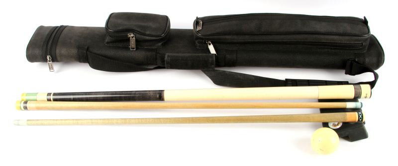 MEUCCI POOL CUE, CUE BALL, & HOLDER IN BLACK CASE: Meucci pool cue, black and white handle, includes pool cue protector the 14 ball design, cue ball, rubber cue stick holder, and black case. All in very good condition.