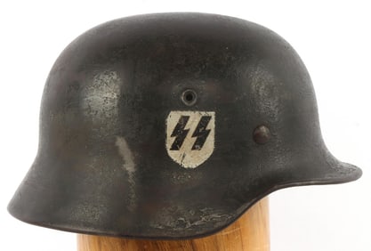 WWII GERMAN THIRD REICH M40 STAHLHELM HELMET