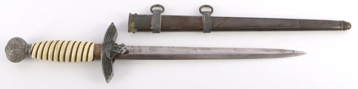 WWII GERMAN THIRD REICH 2ND MODEL LUFTWAFFE DAGGER