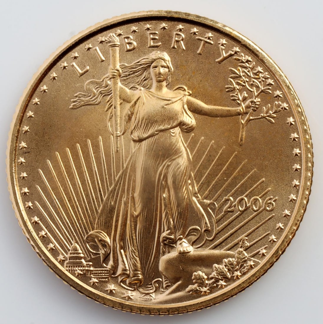 2006 GOLD 1/10 OZT OUNCE AMERICAN EAGLE COIN: Brilliant uncirculated. This lot has a reserve.