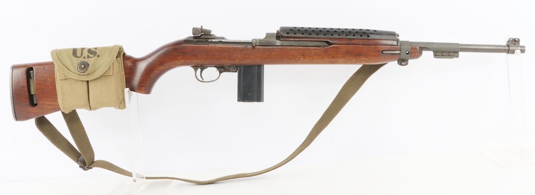 WWII 1944 INLAND DIVISION US M1 CARBINE CAL .30: Late-war production Inland Division M1 Carbine, semi-automatic. Includes three (3) magazines, magazine holder, carry sling and spare ventilated hand guard. Barrel marked "Inland Mfg. Div. General Moto