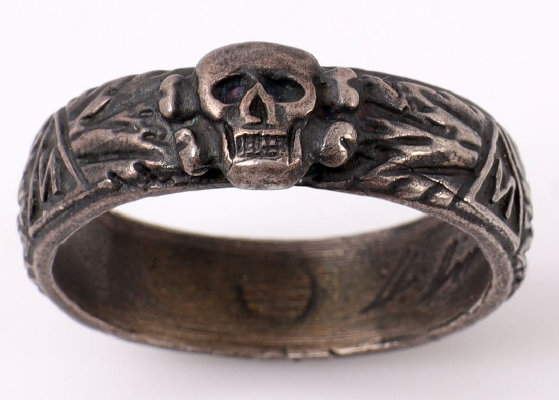 WWII GERMAN THIRD REICH SS HIMMLER HONOR RING: Himmler signature engraved on interior. Marked 925. Size 10. Unauthenticated, sold as is.