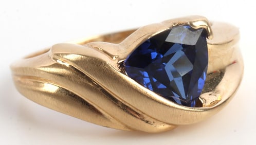 TRILLIANT SAPPHIRE 10K GOLD RING