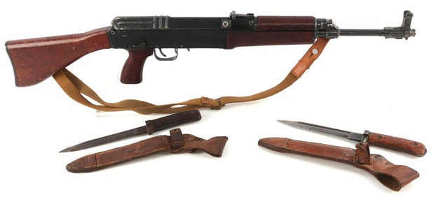 CZECH VZ. 58 DISPLAY GUN WITH TWO BAYONETS