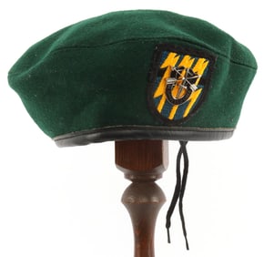 12TH SPECIAL FORCES GREEN BERET WITH PATCHES