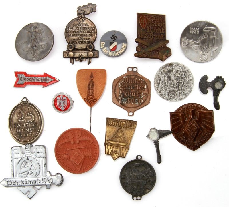 WWII-ERA GERMAN AND BAVARIAN TINNIES & MEDALS: Wooden Kyffhauserbund tinnie, HJ 1939 Reichssport Wettkampf pressed paper tinnie, 1937 Reichtag Wirhelfen WHW, Bavarian Fire Service 25 year medal, Tag der Wehrmacht tinnie, SA Wehrkampde 1940 tinnie,