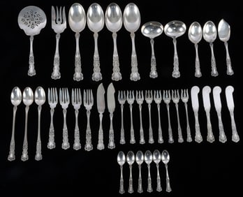 BUTTERCUP PATTERN SILVERWARE 37 SET 2.6 POUNDS