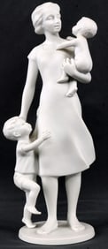 KAISER MOTHER & CHILDREN FIGURINE
