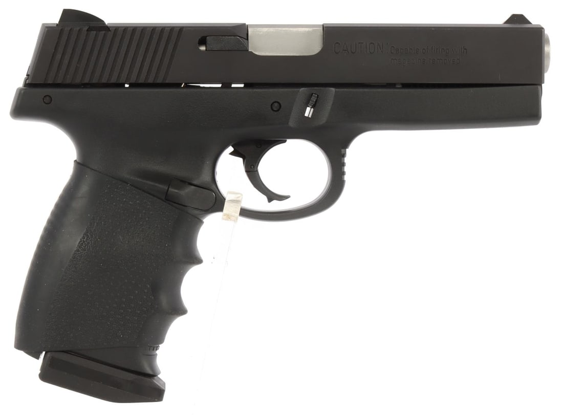 SMITH & WESSON SW40F SIGMA .40 S&W PISTOL AS-NEW: Smith & Wesson Sigma Series SW40F semi-automatic pistol. Includes original packaging and two (2) magazines. S&W's first polymer-framed handgun. Striker-fired with Browning type locked breech recoil sy