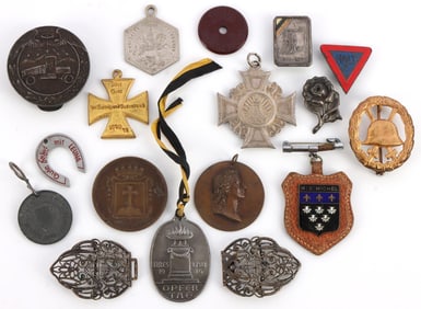 LOT 17 WWI IMPERIAL GERMAN GOLD WOUND BADGE ETC