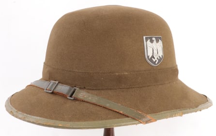 WWII GERMAN THIRD REICH M40 TROPENHELM