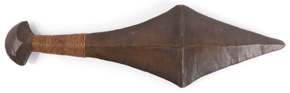 POLYNESIAN PACIFIC ISLANDER WAR PADDLE CLUB: 19th century war paddle used by the Polynesian people, likely around the Solomon Islands in this case. Head is 14 X 6 inches, handle is 7 inches. Very good original condition.