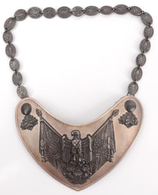 WWII GERMAN STANDARTE BEARERS GORGET