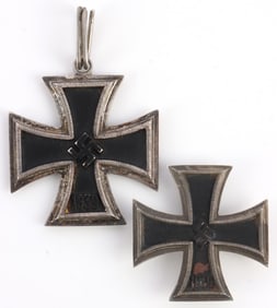 LOT OF 2 WWII GERMAN IRON CROSS