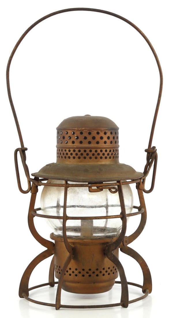 1925 ARMSPEAR LANTERN LOUISVILLE & NASHVILLE RR: Armspear train lantern for the Louisville & Nashville Railroad. Glass is frosted with 'L&N RR.' On top of lantern cap is 'Armspear MANFG Co' and '1925,' on ridge of cap is 'L&N RR.' 9 inches in height