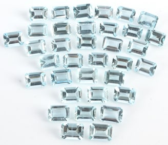 30 CARATS OF LOOSE CUT AQUAMARINE BERYL